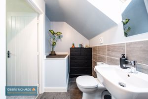 En-Suite- click for photo gallery